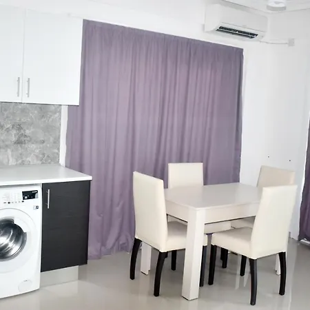 Neo Line Apartment *